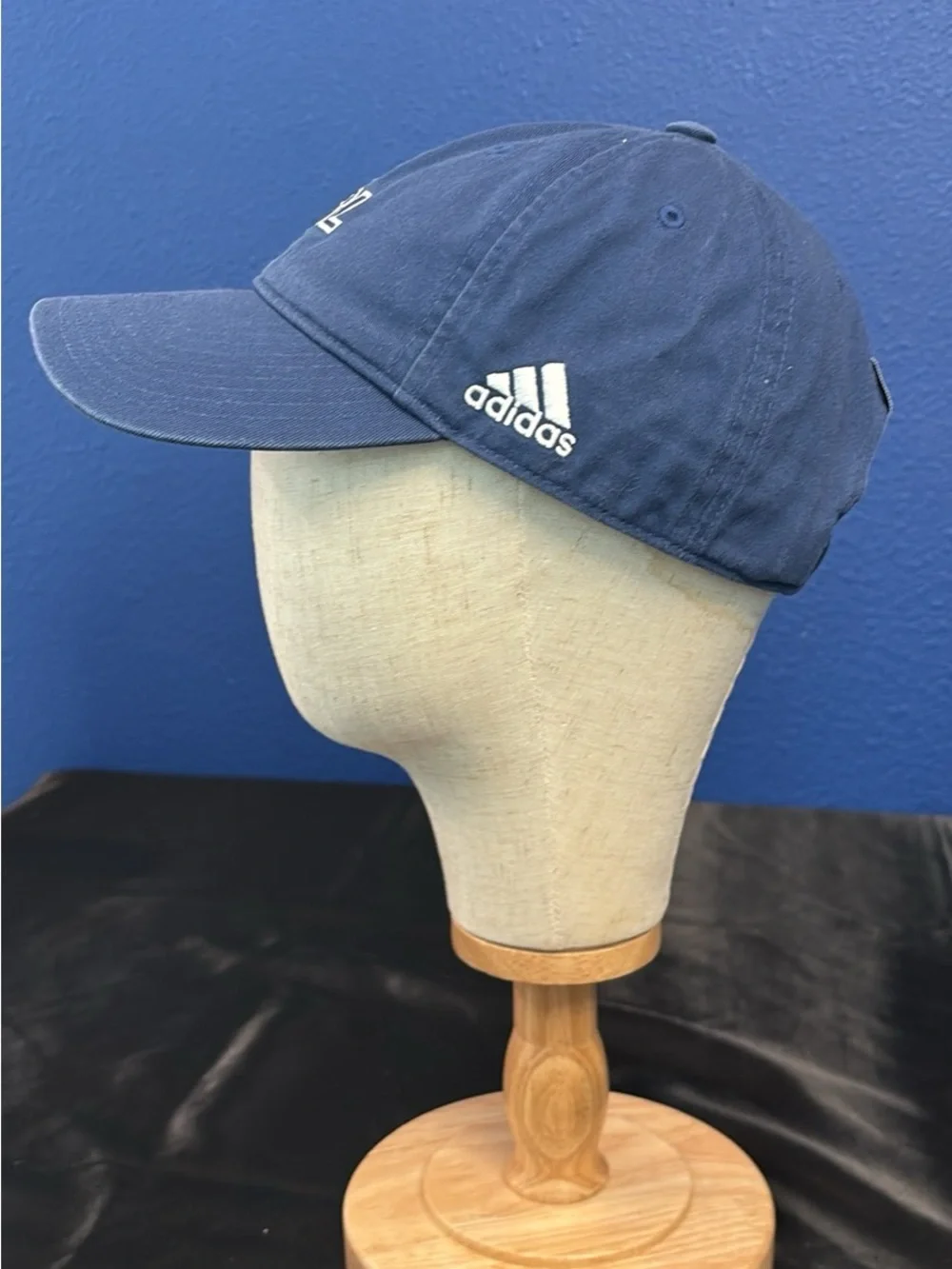 Officially Licensed Adidas NHL Tampa Bay Lightning Slouch Adjustable Dad Hat.